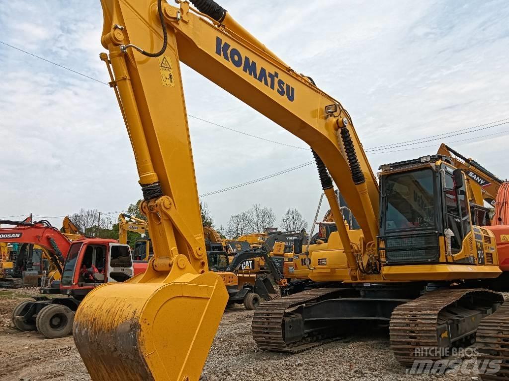 Komatsu PC 210LC Paletli ekskavatörler