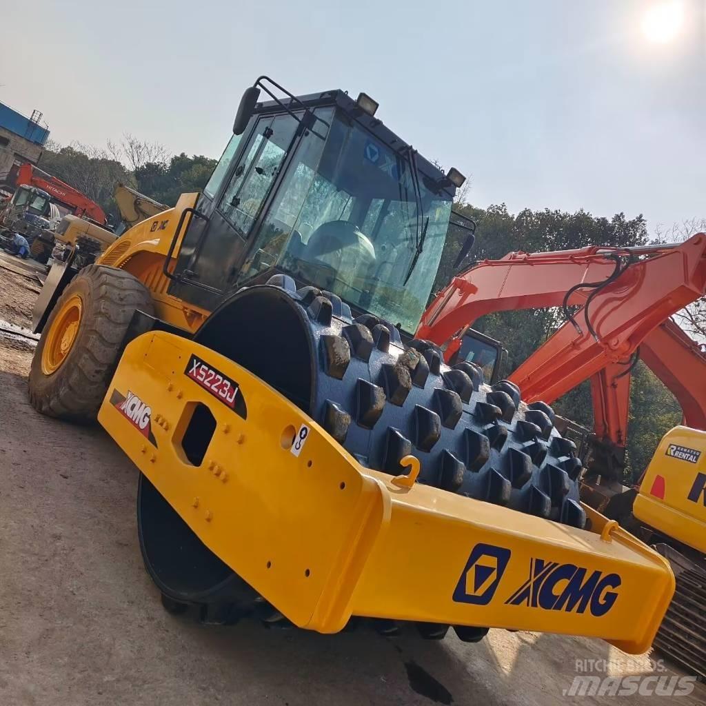 XCMG XS 223 J Tek tamburlu silindirler