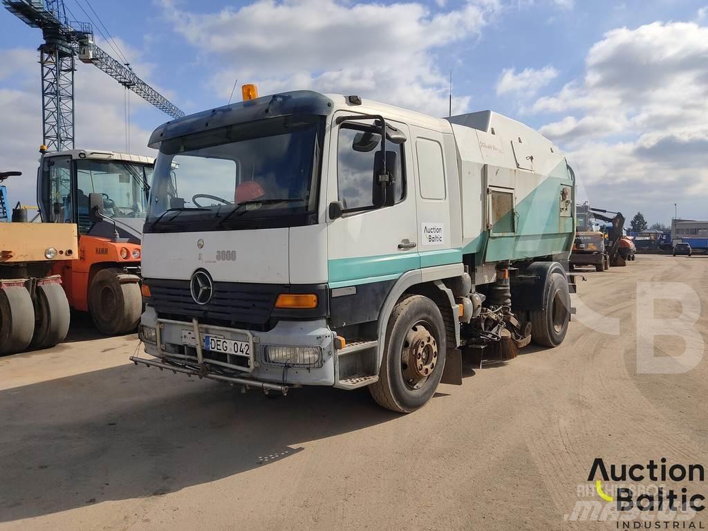 Mercedes-Benz 1517 Cadde süpürücüler