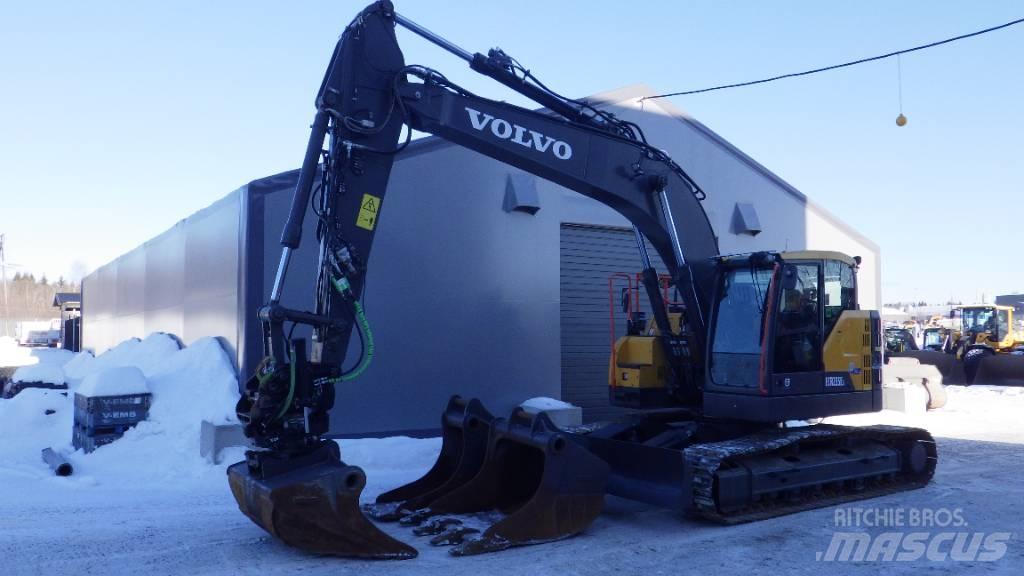 Volvo ECR235EL Paletli ekskavatörler