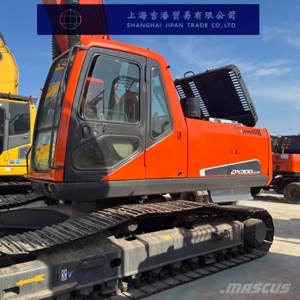 Doosan DX 300 Paletli ekskavatörler