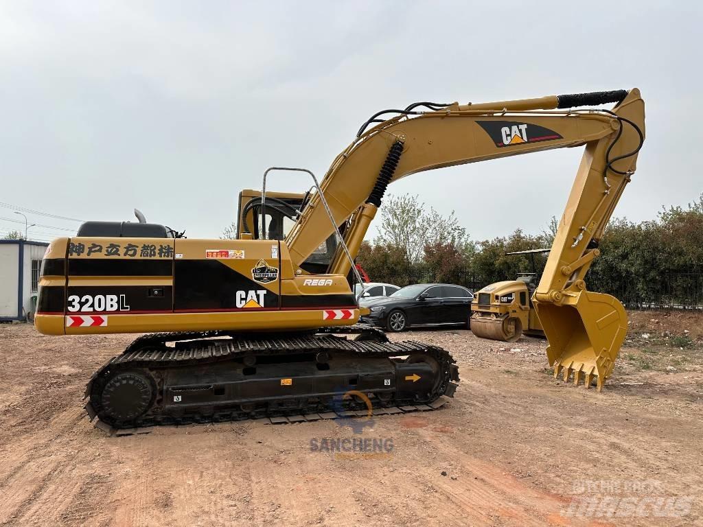 CAT 320 B L Paletli ekskavatörler