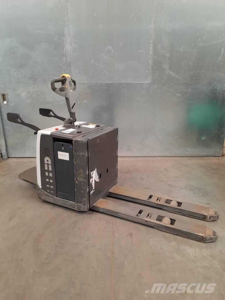 UniCarriers PMR200P Düsük seviye platformu
