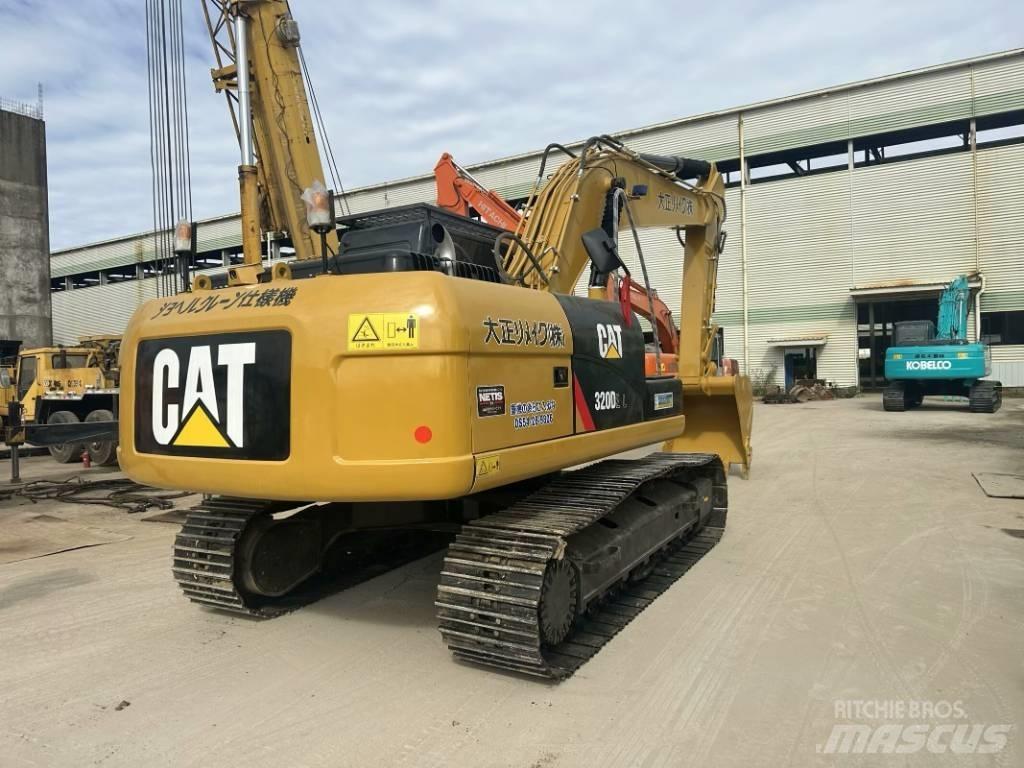 CAT 320 D Paletli ekskavatörler