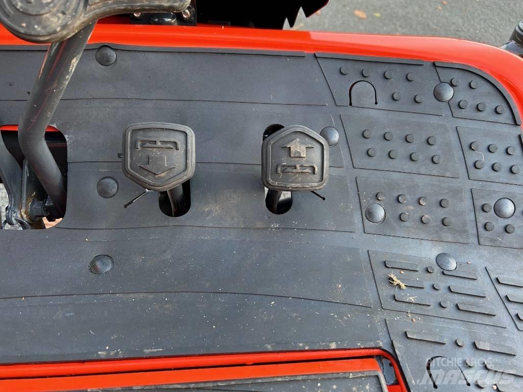 Kubota ZD 1211 Mobil çim biçme makineleri