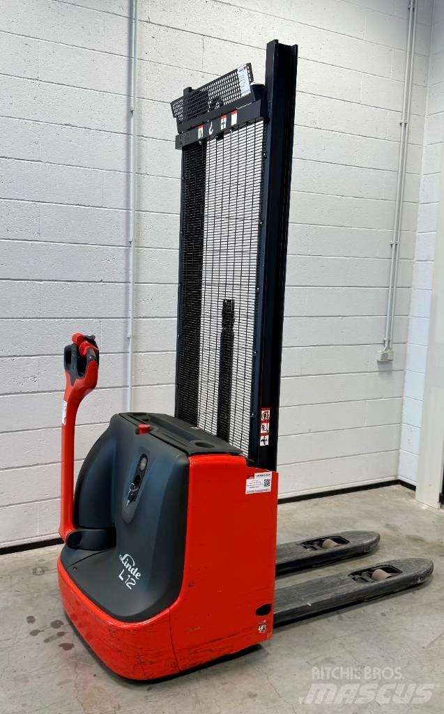Linde L12i/1172 Yaya kumandali istif makinasi