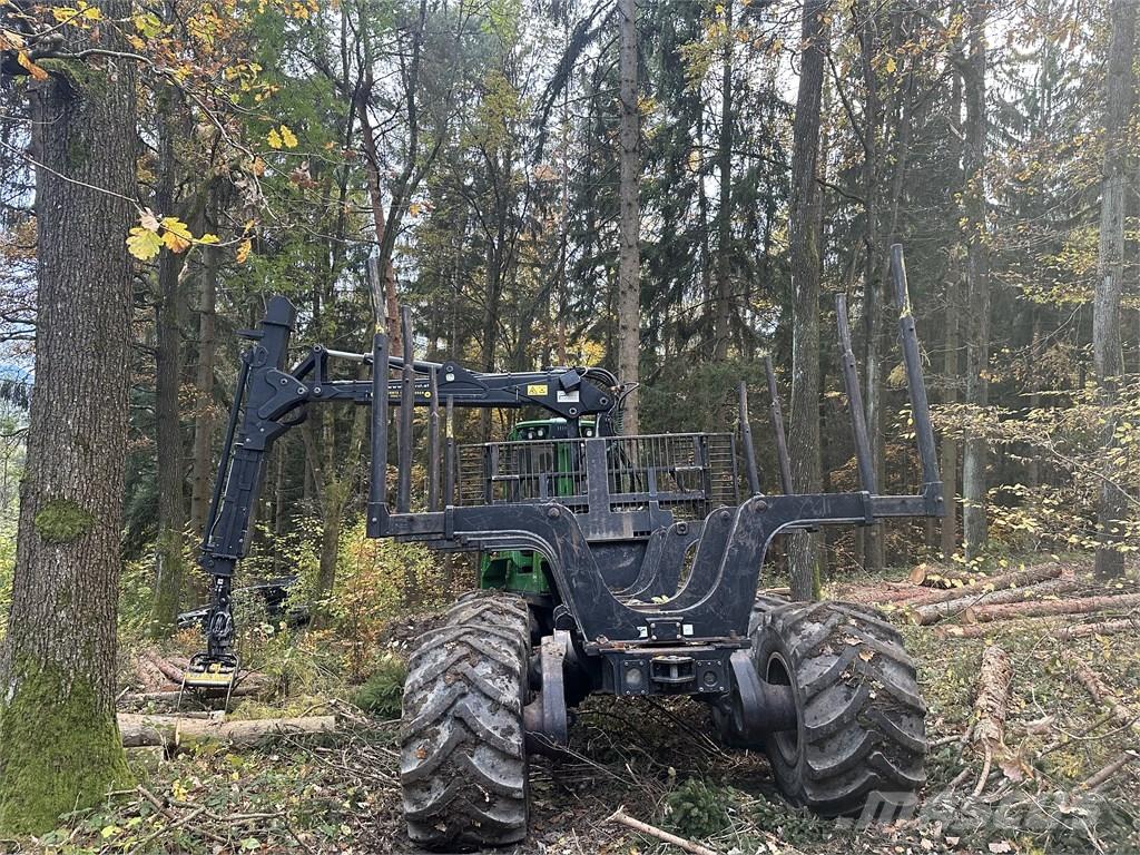 John Deere 1510G Tomruk yükleyici traktörler