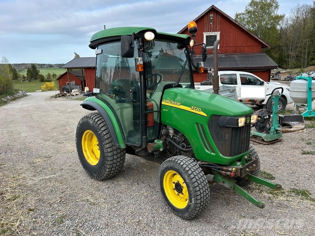 John Deere 3720 Traktörler