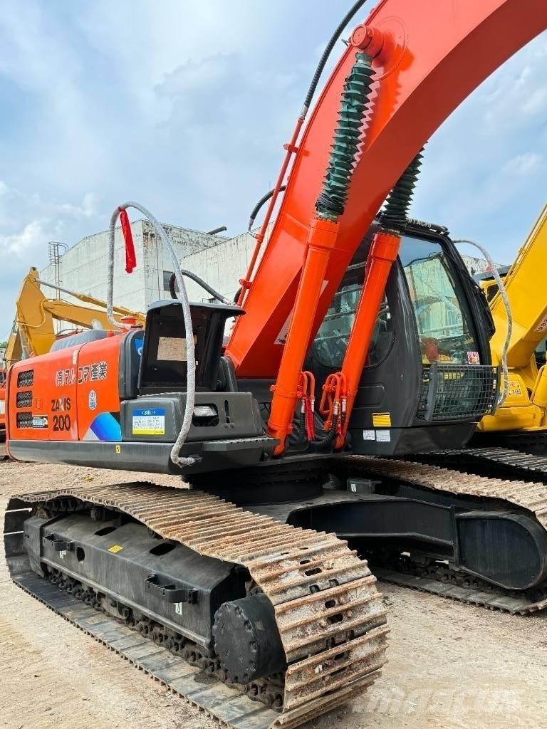 Hitachi ZX 200 Paletli ekskavatörler