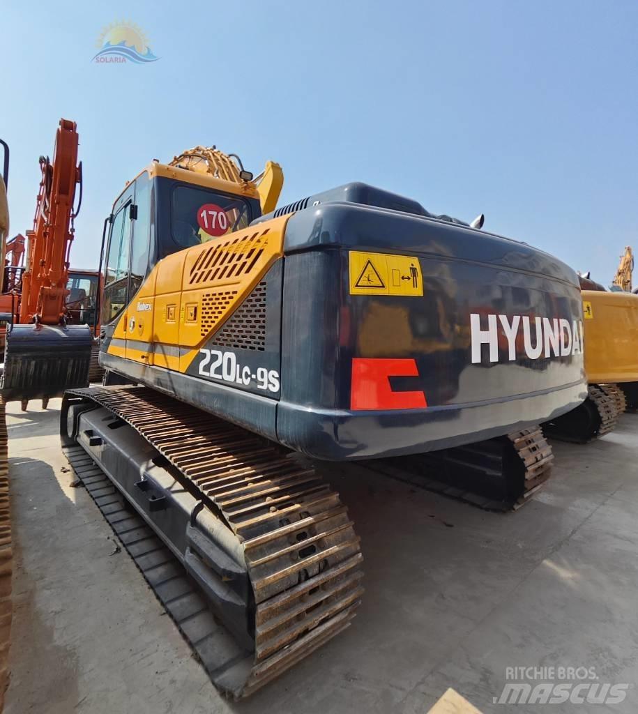 Hyundai R220LC-9S Paletli ekskavatörler