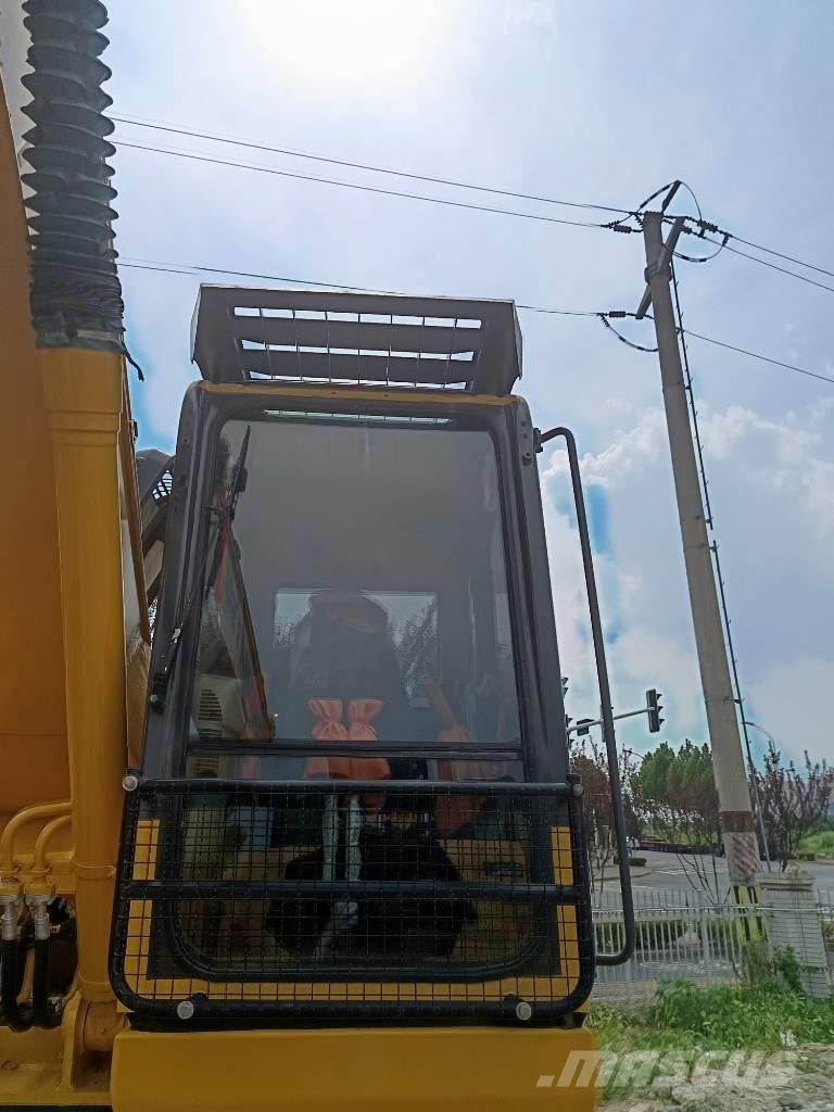 Komatsu PC 200 Paletli ekskavatörler