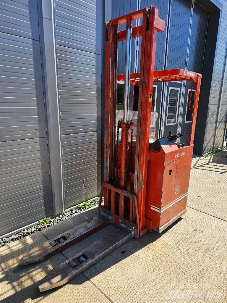 BT RSS 1350 Akülü depo ekipmanları