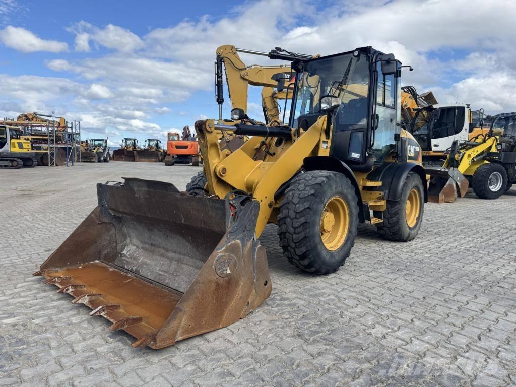 CAT 908M Tekerlekli yükleyiciler