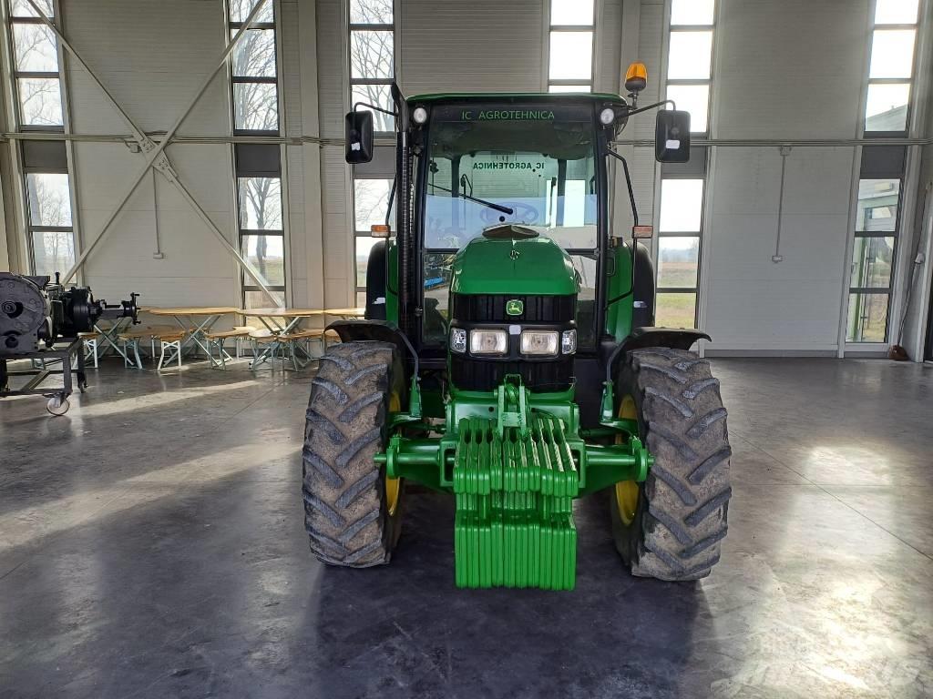 John Deere 5100 R Traktörler