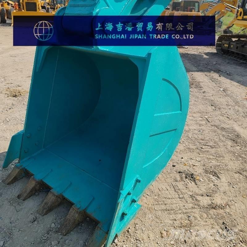 Kobelco 210 Paletli ekskavatörler