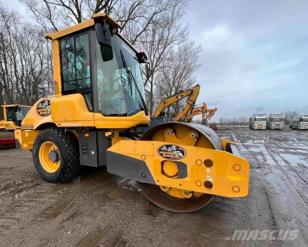 Volvo SD 75 Tek tamburlu silindirler