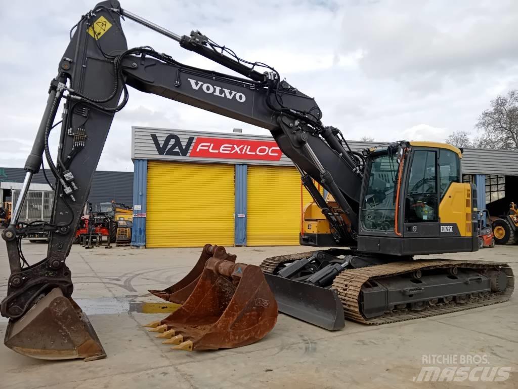 Volvo ECR235EL Paletli ekskavatörler