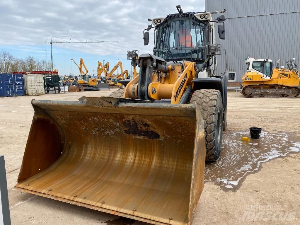 Liebherr L 526 Tekerlekli yükleyiciler
