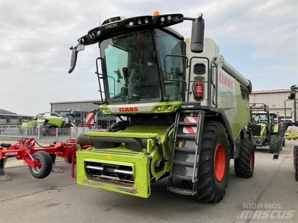 CLAAS Trion 520 Biçerdöverler