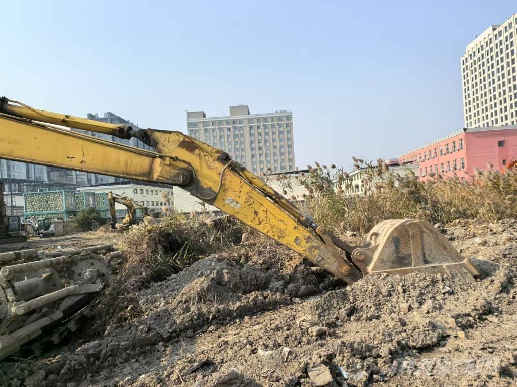 Komatsu PC 200-6 Amfibi Ekskavatörler