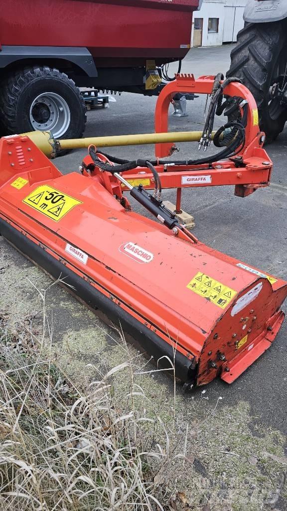 Maschio Giraffa 210 Hasat makineleri