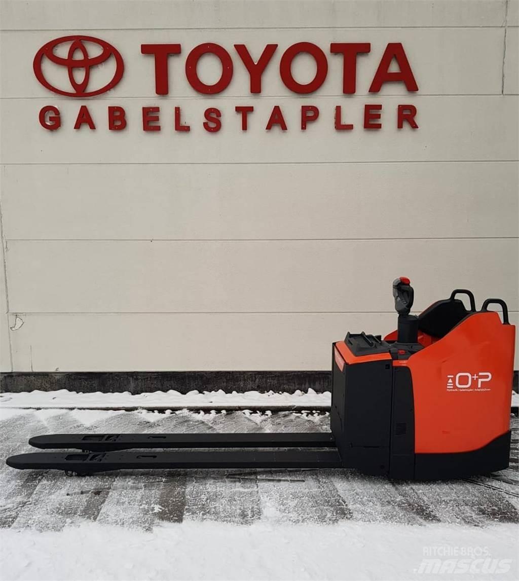 Toyota LPE 250 Düsük seviye kaldirici