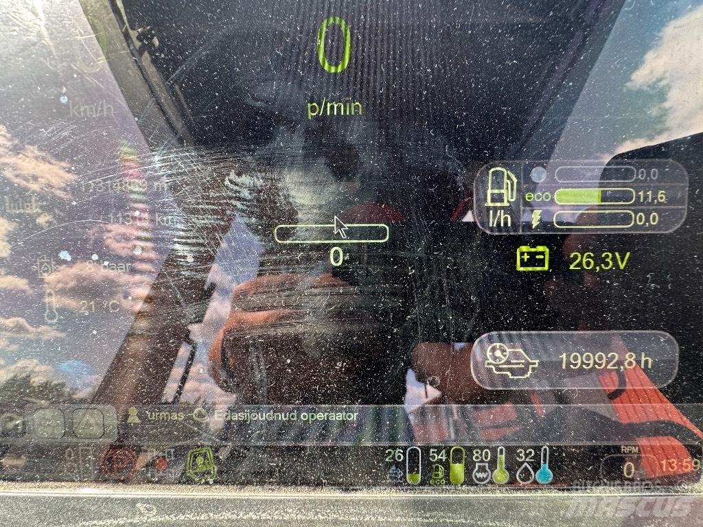 Komatsu 835 Tomruk yükleyici traktörler