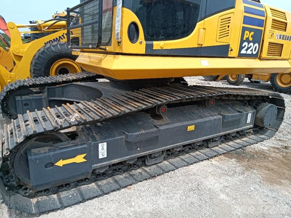 Komatsu PC 220-8 Paletli ekskavatörler