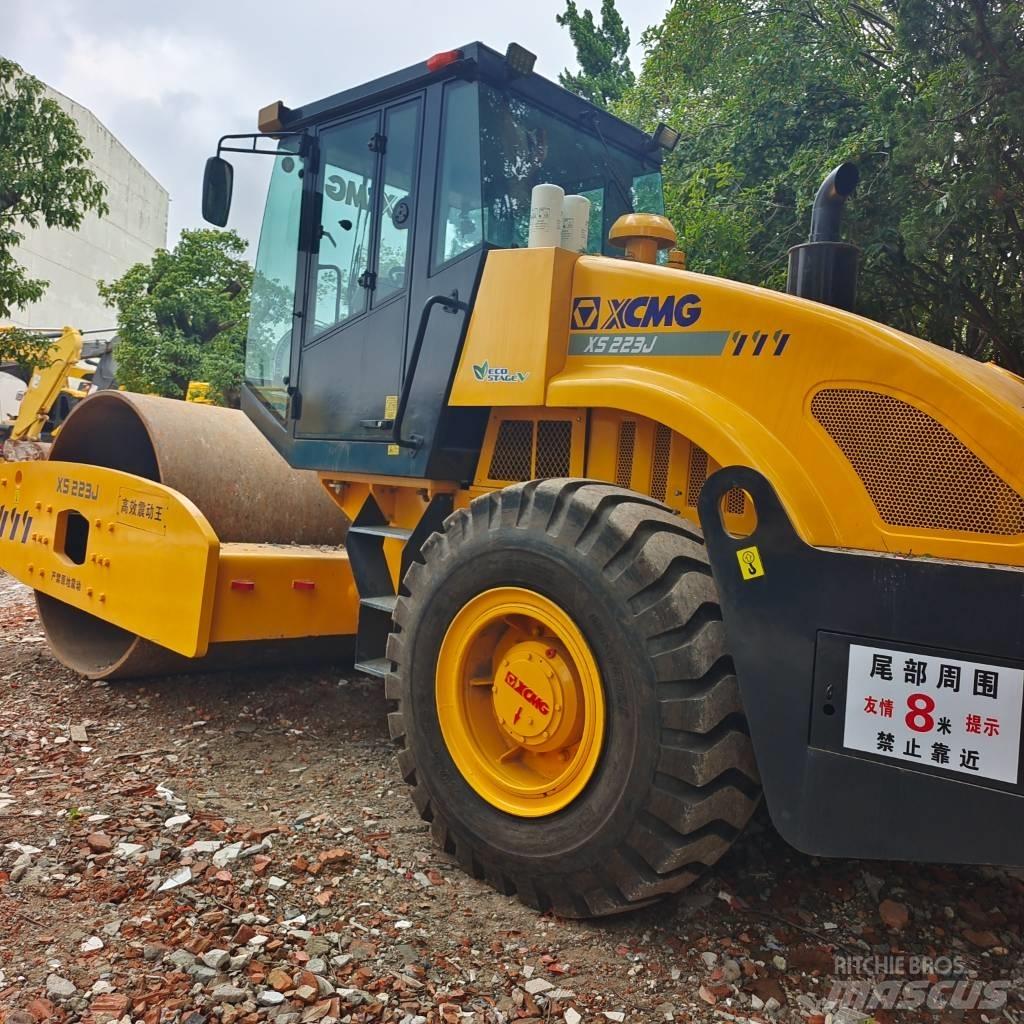 XCMG XS 223 J Tek tamburlu silindirler