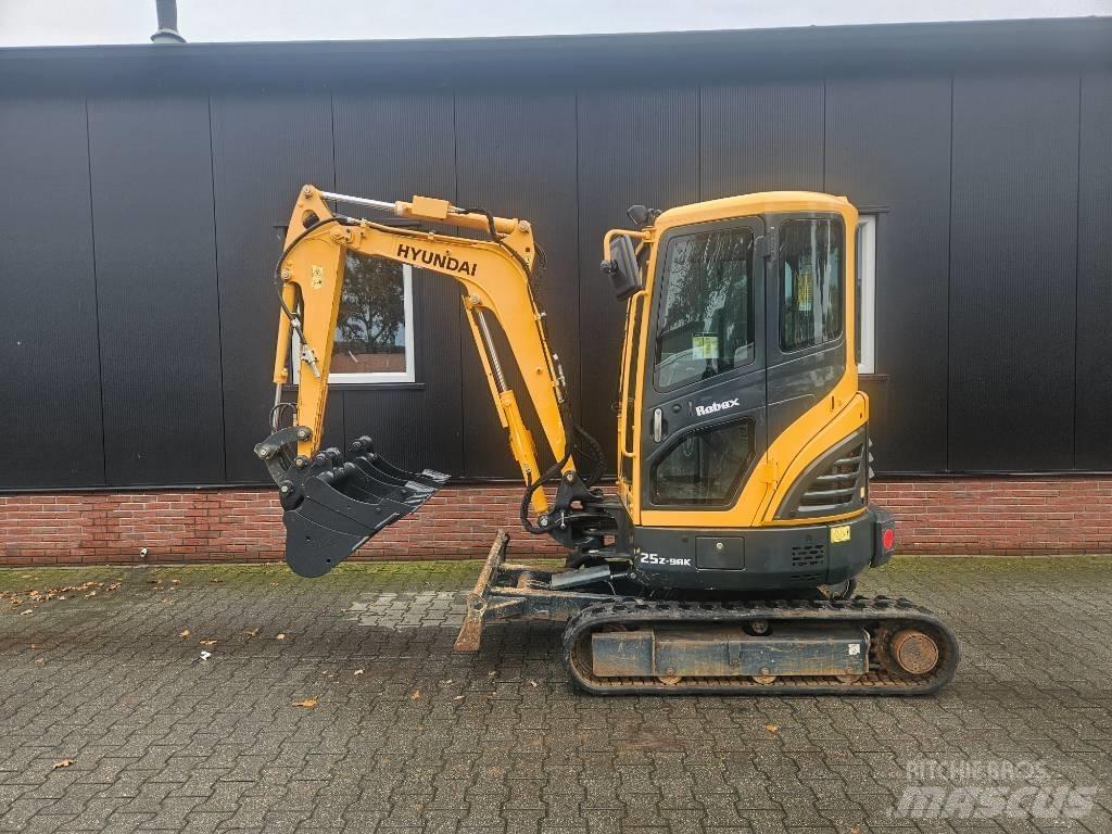 Hyundai Robex 25-9 Mini ekskavatörler, 7 tona dek