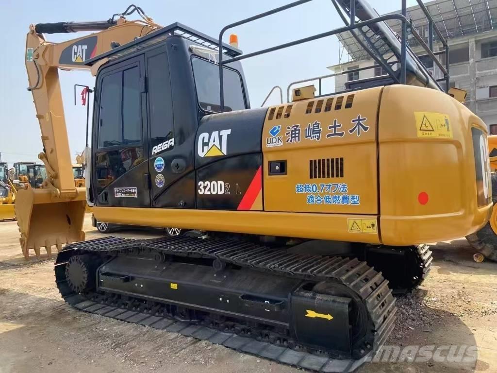 CAT 320D2L Paletli ekskavatörler