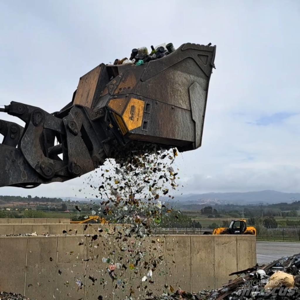 MB Crusher MB-HDS323 Elekli kepçeler