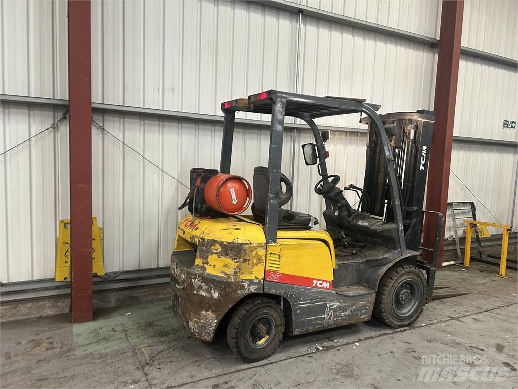 TCM FG25T3 LPG'li forkliftler