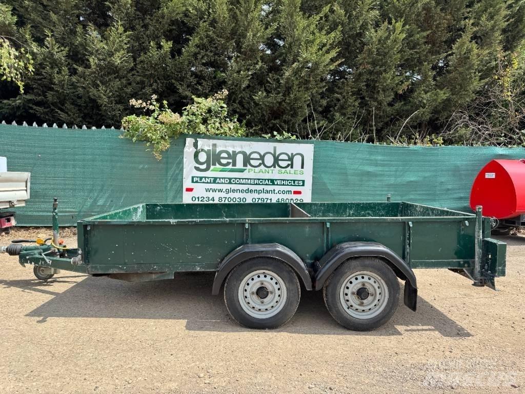 MEREDITH & EYRE 8 X 5 Kapali kasa treylerler