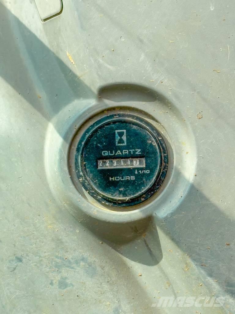 New Holland E 245 B Paletli ekskavatörler