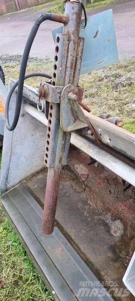 Fjärås 1,35 Kum ve tuz serpiciler