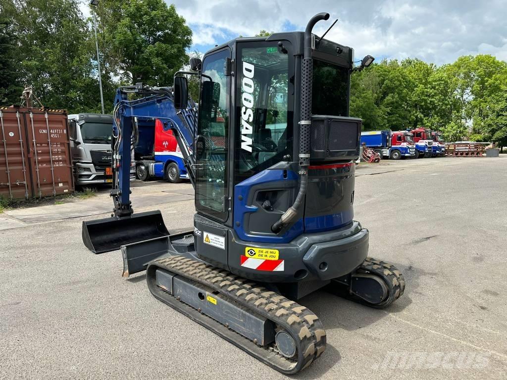 Doosan DX 35 Z Mini ekskavatörler, 7 tona dek