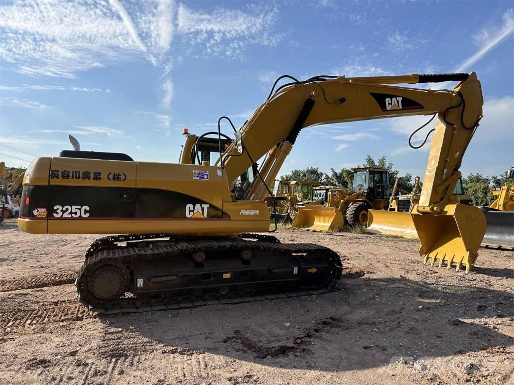 CAT 325C Paletli ekskavatörler