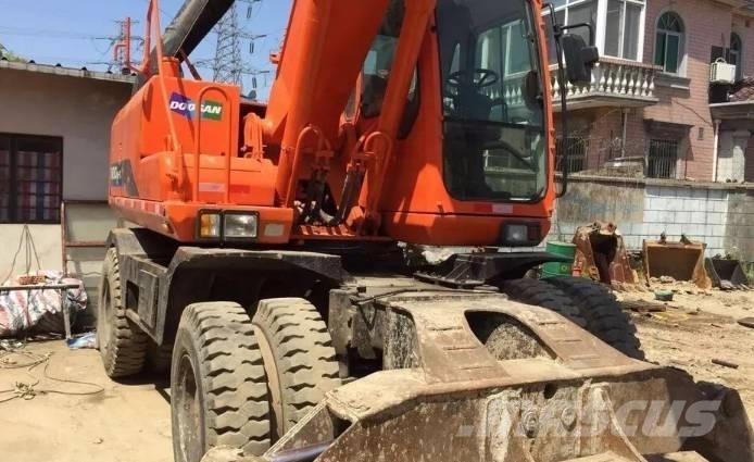 Doosan DH210W Lastik tekerli ekskavatörler