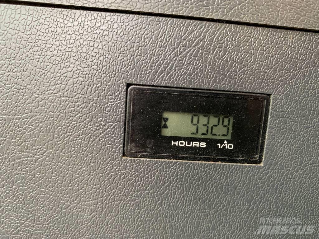 Hyundai HX 220 L Paletli ekskavatörler