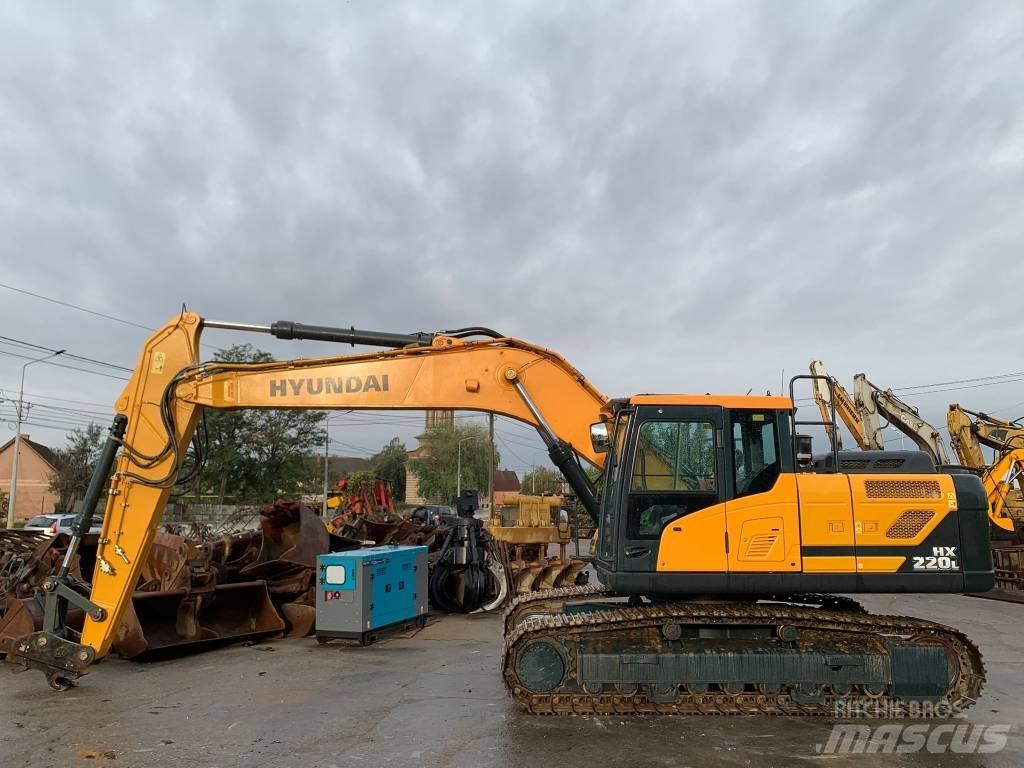 Hyundai HX 220 L Paletli ekskavatörler