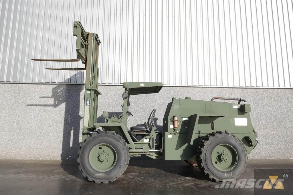 CASE M4K Ex-army Arazi tipi forklift