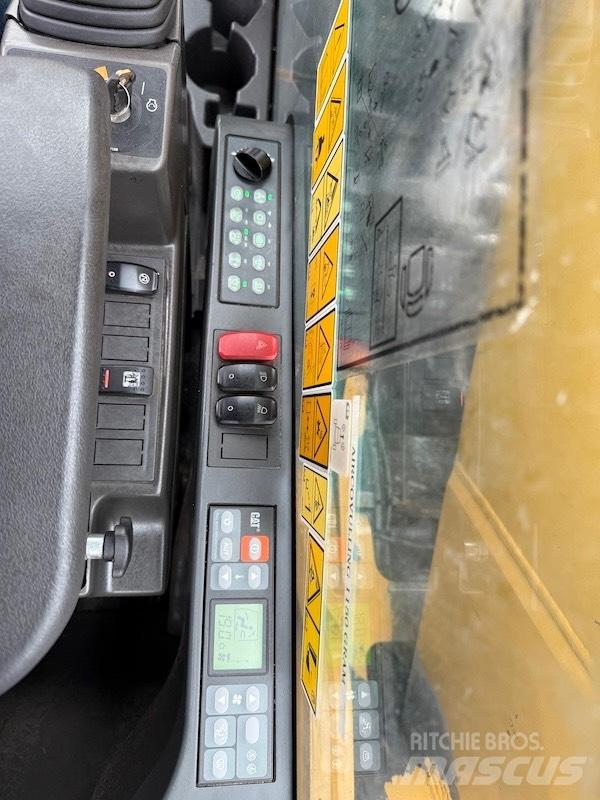 CAT MH 3022 Atık taşıma araçları