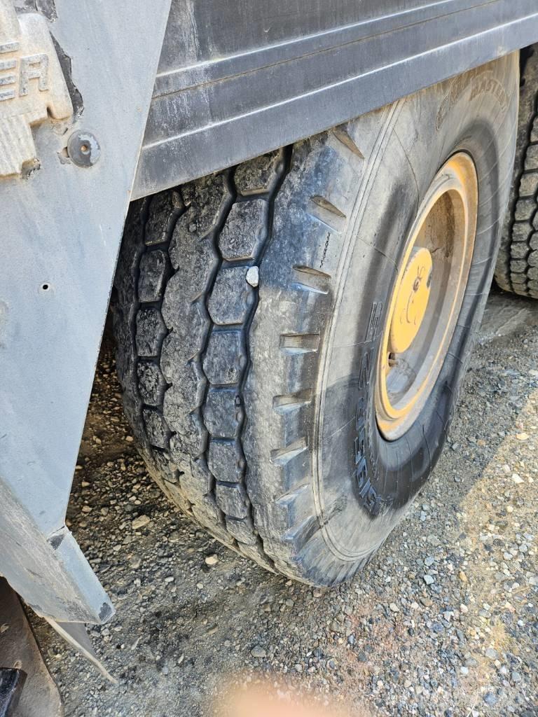 Liebherr LTM 1090-2 Yol-Arazi Tipi Vinçler (AT)