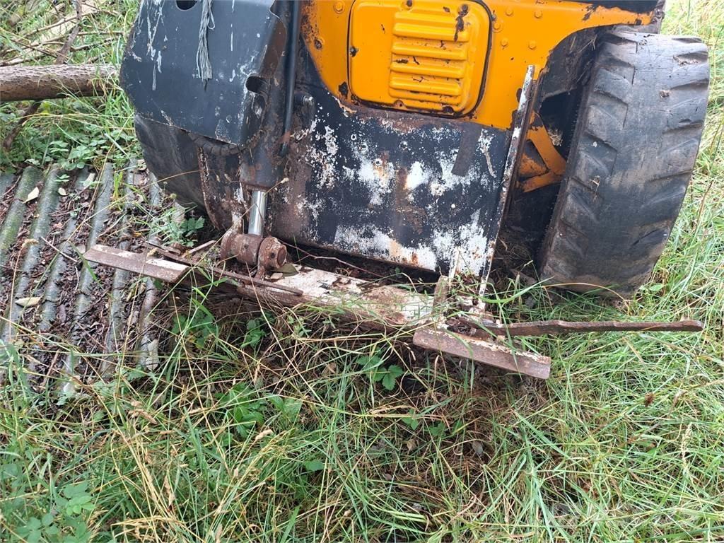 JCB 180 W 4X4 Diger