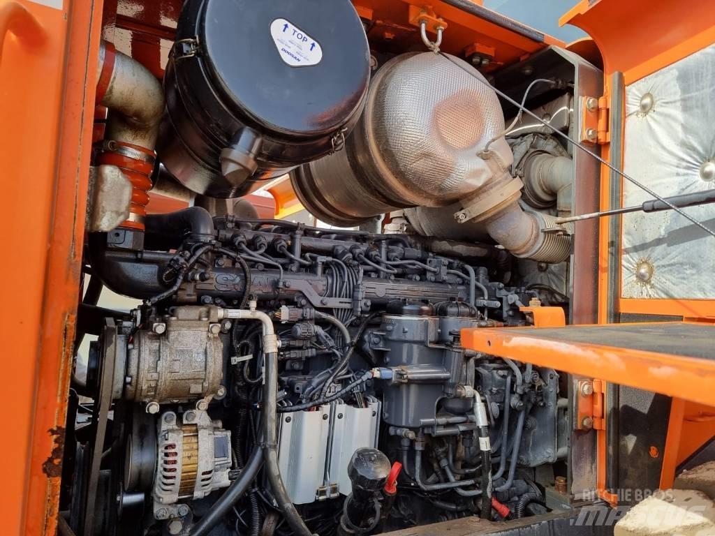 Doosan DL 300-5 Tekerlekli yükleyiciler