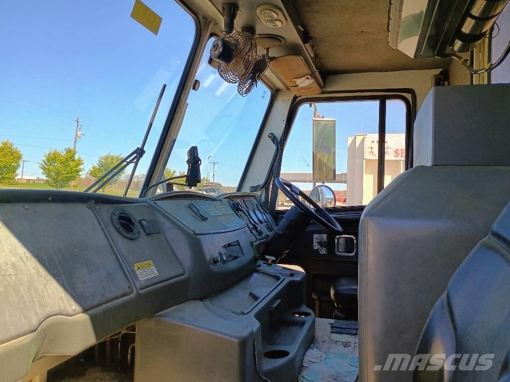  2011 Crane Carrier Atik kamyonlari