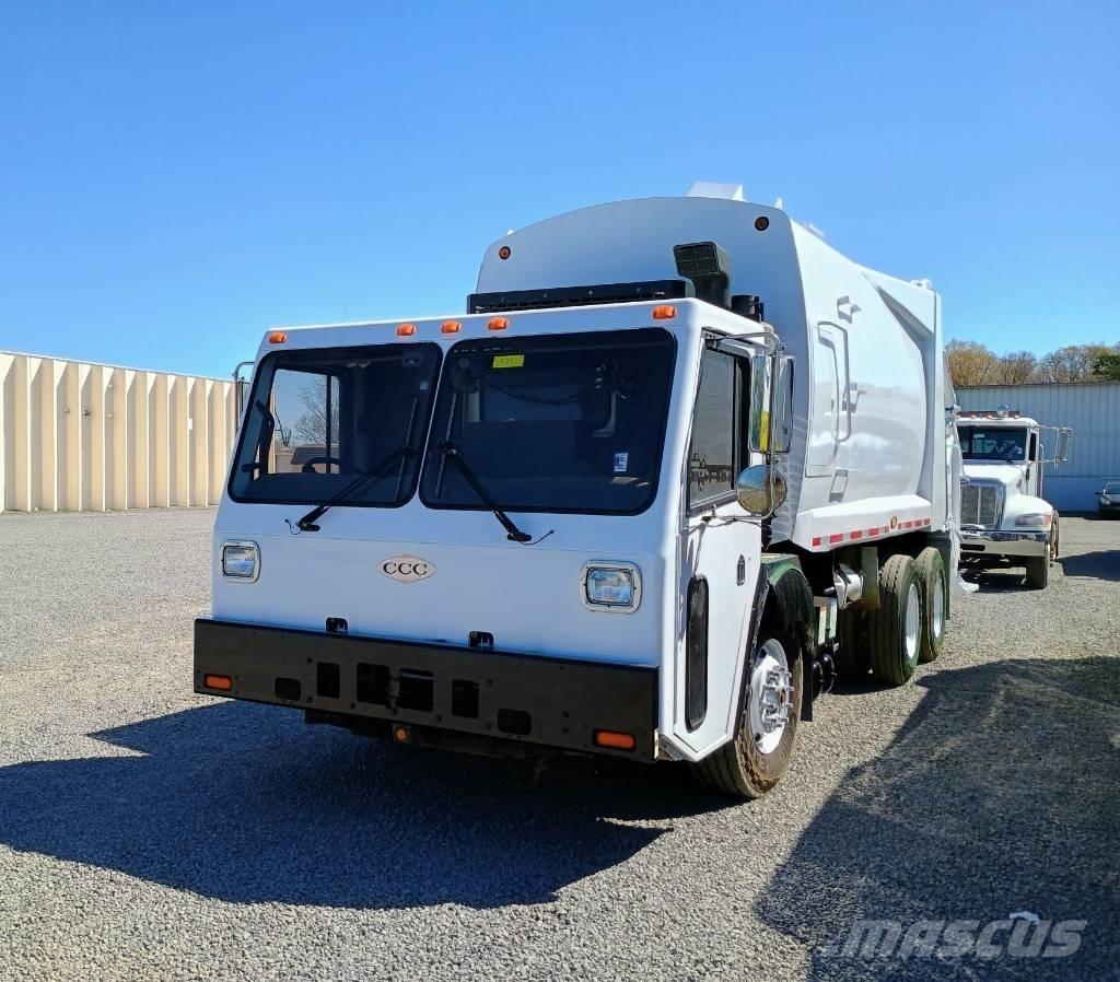  2011 Crane Carrier Atik kamyonlari