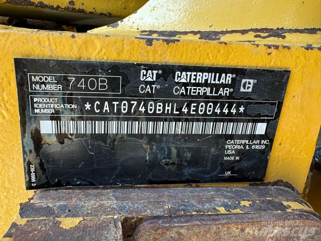 CAT 740B Belden kirma kaya kamyonu