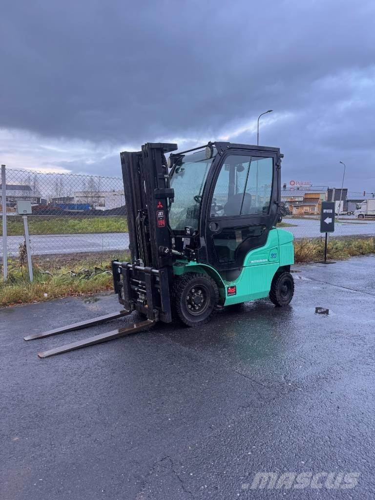 Mitsubishi FD 25 N2 Dizel forkliftler